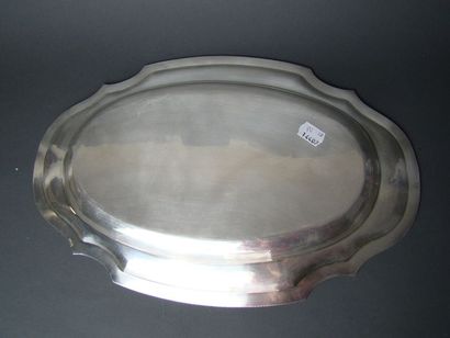 PLAT OVALE en argent. PARIS, orfèvre A.F.,...