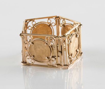 Bracelet manchette composé de cinq motifs...