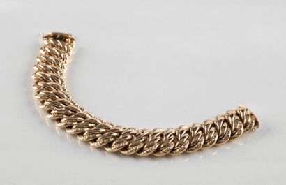 Bracelet gourmette maille américaine en or...