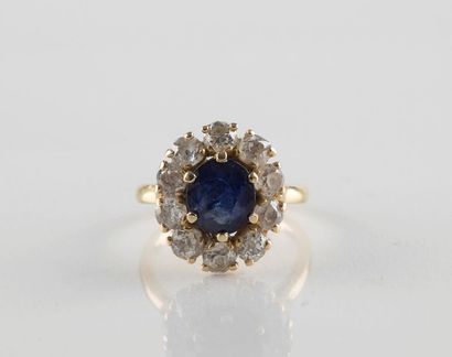 Bague en or jaune stylisant une marguerite,...