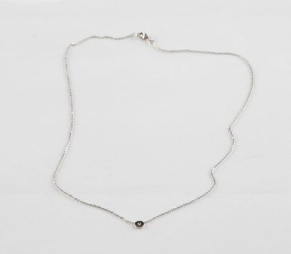 Chaine en or gris maille forçat agrémentée...