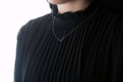 Chaine en or gris maille forçat agrémentée...