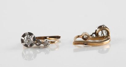 Paire de boucles d'oreilles en or jaune de...