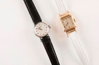 Lot de deux montres de dame, l'une de marque...