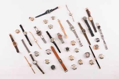 Lot de 35 montres-bracelets