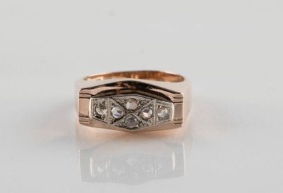 Bague tank en or jaune sertie diamants taille...