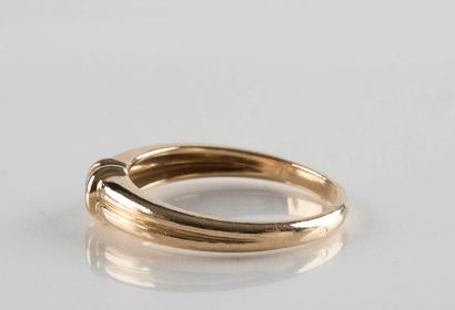 Bague d'homme (?) jonc en or jaune à godrons...