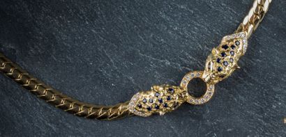 Collier en or jaune maille anglaise, à décor...