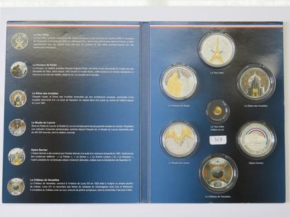 Médailles - Lot de 28 médailles, Coffret...