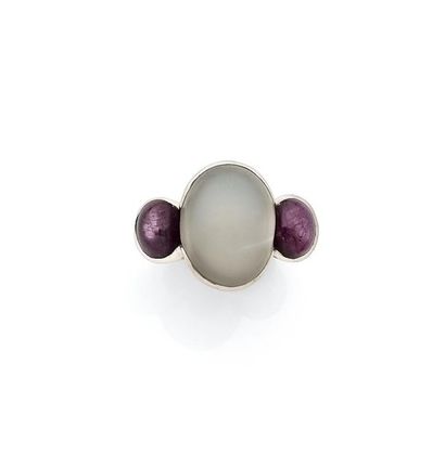 Bague 

en or gris 18K (750), ornée d'une...