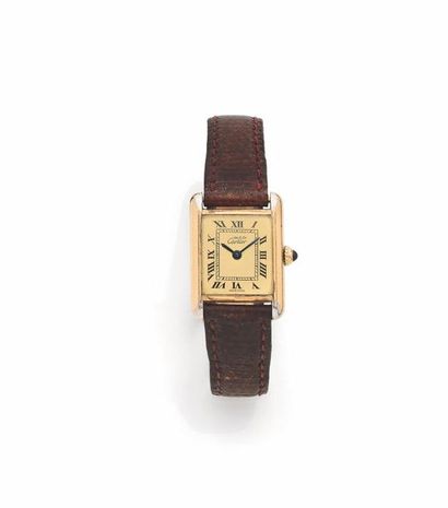 CARTIER TANK Vers 1980

N° 3 012900

Montre...
