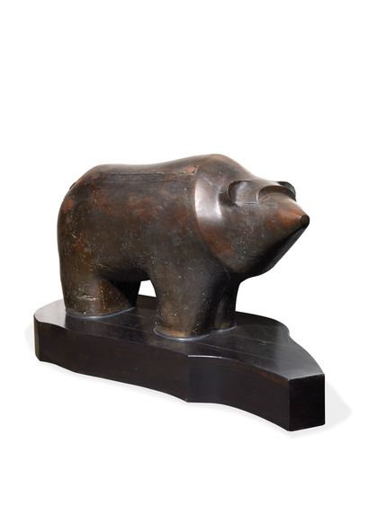 Amalia SCHULTHESS (20th century) 

Bear,...