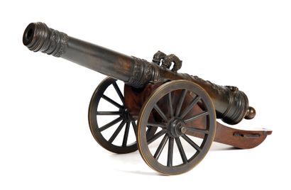 Model of a gun

in brown patinated bronze...