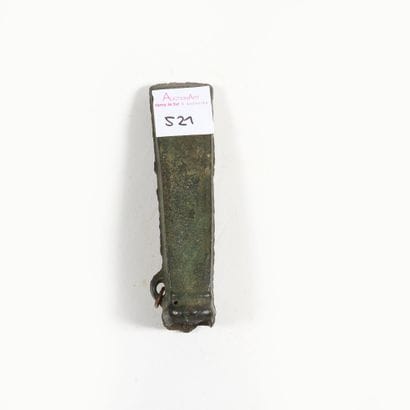 Hache

à douille de type armoricain à section...
