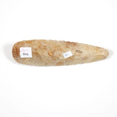 Hache taillée

Silex beige marbré

France,...
