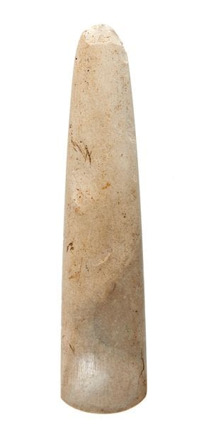 Grande hache polie.

Silex blanc beige

France,...
