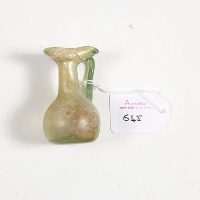 Cruche

à panse globulaire et lèvre pincée.

Verre...