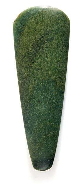 Exceptional axe 

with flat edges of carnacean...