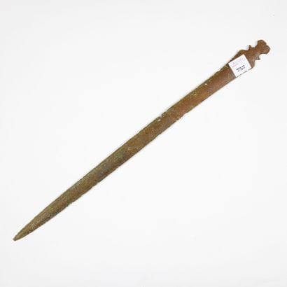 Epée 
Épée

à lame triangulaire de type «...