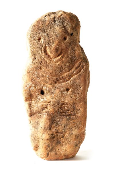 Rare statue-menhir

anthropomorphe portant...