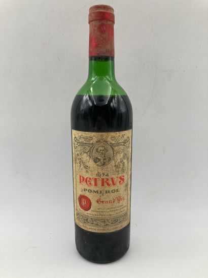 1 bouteille 

Pétrus 1974 Pomerol, niveau...