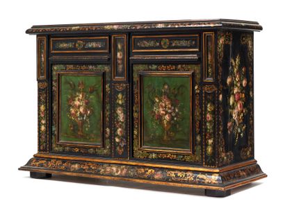 Buffet 

en bois laqué noir à décor polychrome...