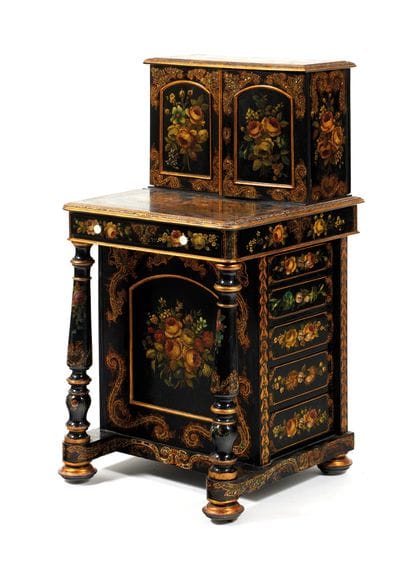 Petit bureau Davenport 

en bois noirci à...