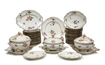 Limoges, manufacture du comte d'Artois

Service...