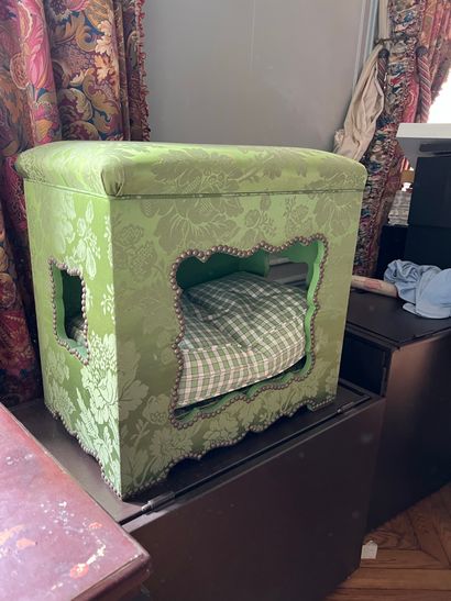 Niche à chien en tissu vert
51 x 56 x 38...