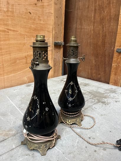 Paire de lampes à pétrole de forme balustre...