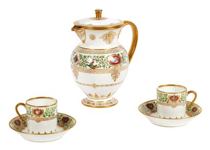 SEVRES
Pot à décoction et un couvercle en...