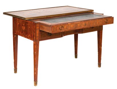 Table of living room 
Rectangular shape forming...
