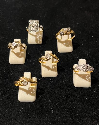 Set of 6 rings in 18k yellow gold 750°° with...