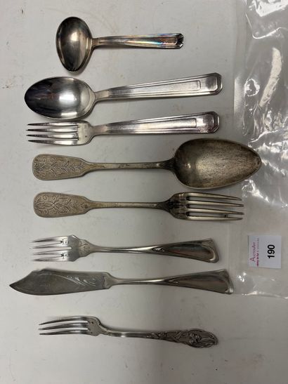 Ensemble comprenant:
Fourchette 
en argent...