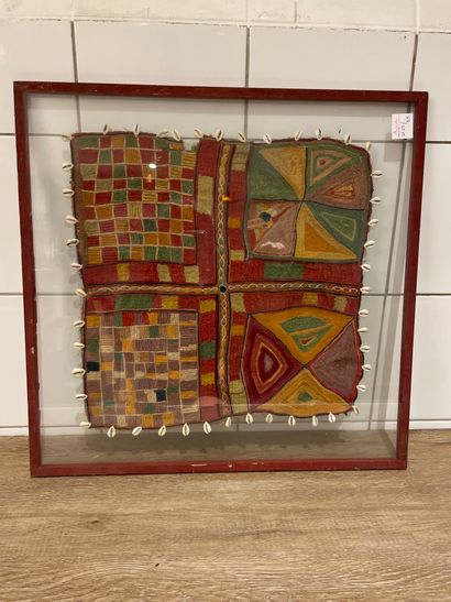 Polychrome ethnic fabric in braided fibers...