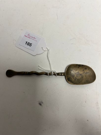 Cuiller d'apothicaire 
en laiton, modèle...