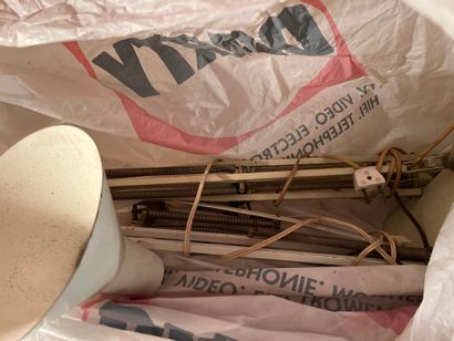 Two articulated desk lamps in white lacquered...