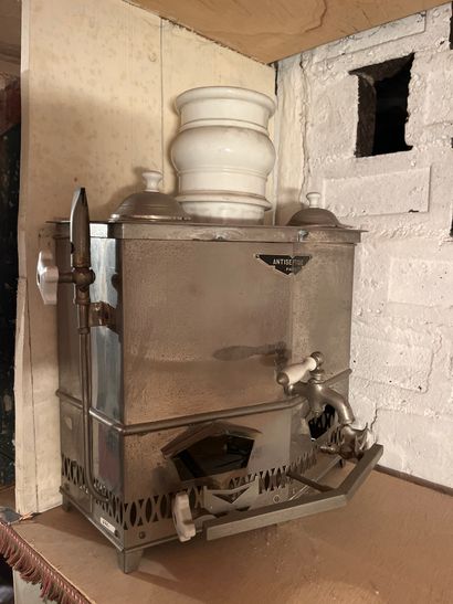 Antique antiseptic in chromed metal
19th...