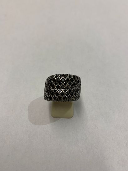 A tire ring with sapphire and silver studs...