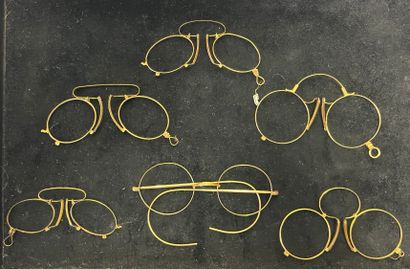 Set of six bezel mounts in 18k yellow gold...