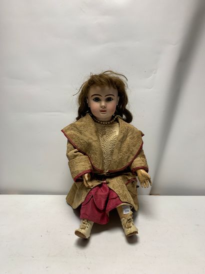 Steiner doll, porcelain head
Height: 46 cm
(Crack...