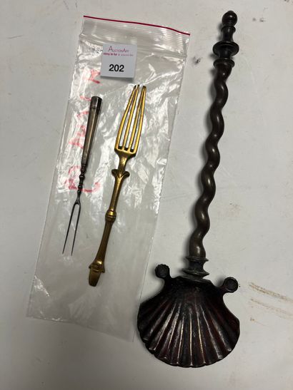 Ensemble comprenant une grande cuillère et...