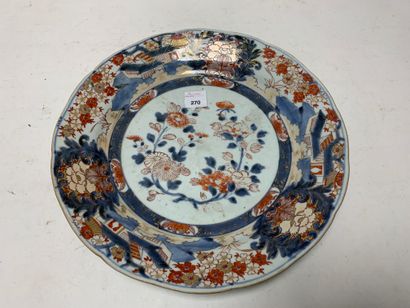JAPAN, Imari - EDO period (1603 - 1868),...