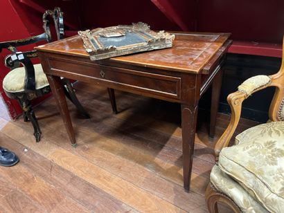 Mahogany desk table, opening with a drawer...