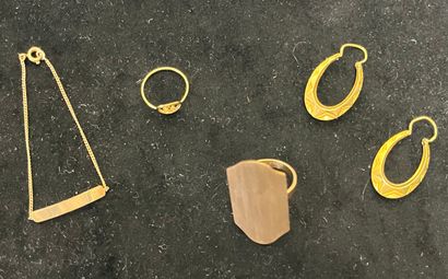 Set in 18k 750°° yellow and pink gold comprising...
