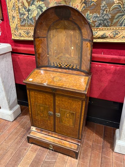 Oratory piece of furniture forming a prie...