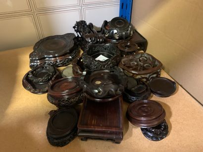 Set of wooden bases