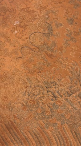 CHINE - Vers 1900
Fragment d'une broderie...