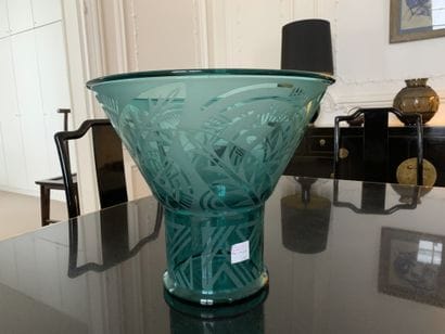 Daum Nancy France
Acid-etched blue glass...