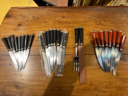 Maison Peter Paris
8 large knives ebony handle
8...